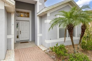 105 WINCHESTER LANE, HAINES CITY, FL 33844 Sold 05/08/25