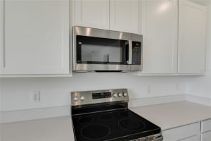 1107 OLIVINE AVENUE, DUNDEE, FL 33838 Sold 05/20/25