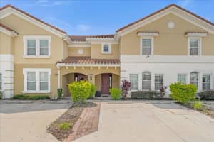 4751 Terrasonesta Dr, DAVENPORT