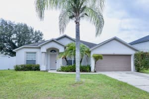 818 Carrousel Ln, KISSIMMEE