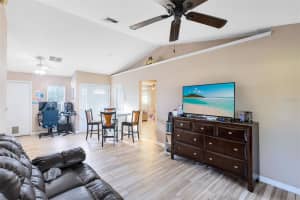 907 ROBINSON AVE, ST CLOUD, FL 34769 Sold 12/30/25