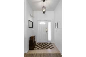 1821 N HAMPTON DR, DAVENPORT, FL 33897 Sold 05/16/25