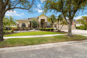 376 FAIRWAY POINTE CIRCLE, ORLANDO, FL 32828 Sold 05/29/25