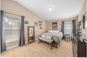 2733 MAYER STREET, ORLANDO, FL 32806 - MLS#MFRS5123745