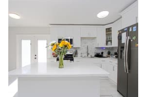 942 HAAS AVENUE, APOPKA, FL 32703 Sold 05/30/25