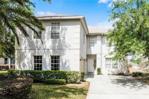 326 Mcfee Dr, DAVENPORT