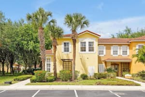 8419 Blue Lagoon Dr, KISSIMMEE