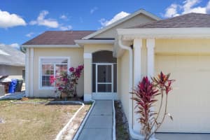 2049 SHANNON LAKES BOULEVARD, KISSIMMEE, FL 34743 - MLS#MFRS5124446