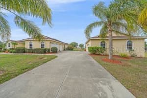 18011 Prairie Wolf Gln Parrish, FL 34219 - Off Market