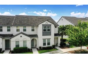 228 Captiva Dr, DAVENPORT