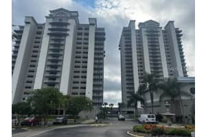 13415 Blue Heron Beach Dr #304, ORLANDO
