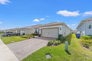 2019 SPRING SHOWER CIRCLE, KISSIMMEE, FL 34744 - MLS#MFRS5125061