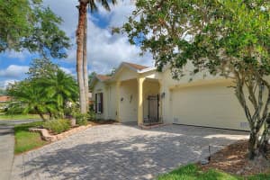 271 FALLING WATERS DRIVE, KISSIMMEE, FL 34759 Sold 06/23/25