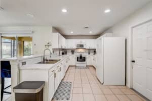 253 GRANADA BOULEVARD, DAVENPORT, FL 33837 - MLS#MFRS5125232