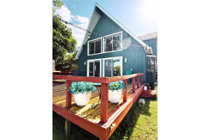 5375 CIRCLE DR, WEEKI WACHEE, FL 34607 Sold 06/02/25