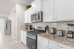 7211 OAKMOSS LOOP, DAVENPORT, FL 33837 - MLS#MFRS5125429