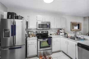 5077 ERNST COURT, ORLANDO, FL 32819 Sold 08/14/25