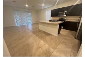 1296 YELLOW FINCH DRIVE, DAVENPORT, FL 33837 - MLS#MFRS5125942