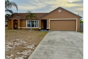 1820 HALLCREST DR, DELTONA, FL 32725 Sold 06/04/25