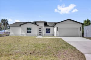 736 Daysland Ave Sw, PALM BAY