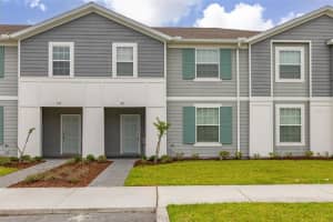971 Paradise Dr, DAVENPORT