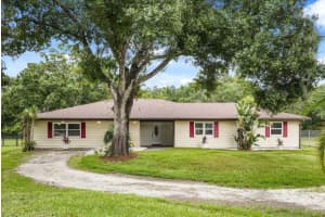 1055 CHICKASAW TRAIL, ORLANDO, FL 32825 Sold 07/30/25