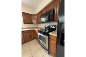 209 AVENUE B SE #B, WINTER HAVEN, FL 33880 - MLS#MFRS5126947