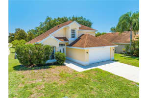 3203 HERONS POINT CIRCLE, KISSIMMEE, FL 34741 - MLS#MFRS5126967