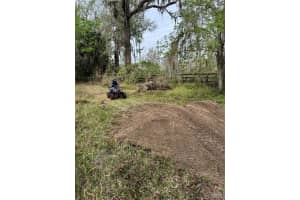 1721 CR-25A, LEESBURG, FL 34748 - MLS#MFRS5127341
