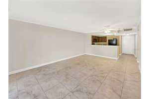 2700 COCONUT BAY LANE, SARASOTA, FL 34237 - MLS#MFRS5127342