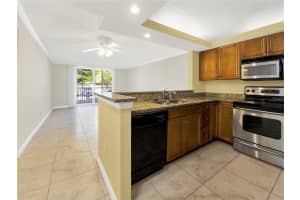 2700 COCONUT BAY LANE, SARASOTA, FL 34237 - MLS#MFRS5127342