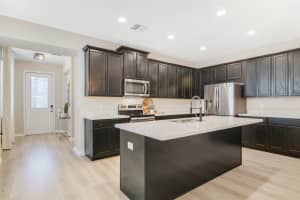 8042 GLENLLOYD AVENUE, WINTER GARDEN, FL 34787 Sold 08/25/25