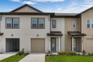 641 Longboat Dr, DAVENPORT