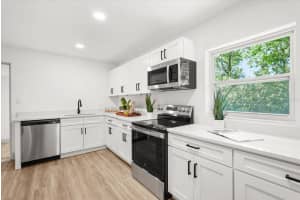 304 24TH STREET, SANFORD, FL 32771 Sold 07/18/25
