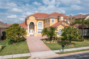 2333 Pinehurst Ct, DAVENPORT
