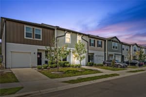 955 Grandin St, DAVENPORT