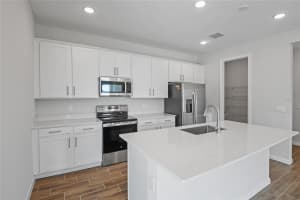 660 SUMMIT RIVER DRIVE, APOPKA, FL 32712 - MLS#MFRS5128220
