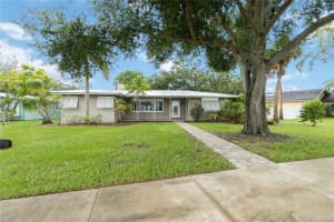 612 LAKESHORE BOULEVARD, KISSIMMEE, FL 34744 Sold 07/29/25
