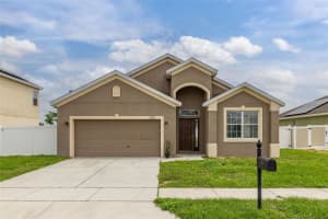 326 Highland Meadows Ave, DAVENPORT