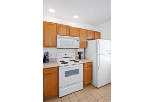 4014 SANTA MARIA DRIVE, KISSIMMEE, FL 34741 - MLS#MFRS5128570