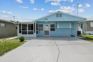 7094 Fairview Village Cir, WINTER HAVEN