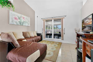 3261 SAWGRASS CREEK CIRCLE, ST CLOUD, FL 34772 Sold 09/03/25