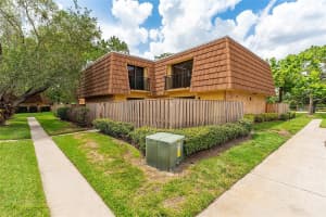 5251 BROOK COURT, ORLANDO, FL 32811 Sold 07/18/25