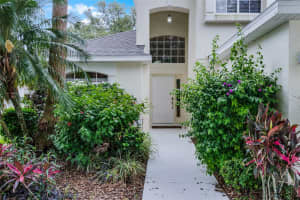909 TROON CIRCLE, DAVENPORT, FL 33897 Sold 08/05/25