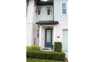 721 BENOI DR, DAVENPORT, FL 33896 - MLS#MFRS5129114