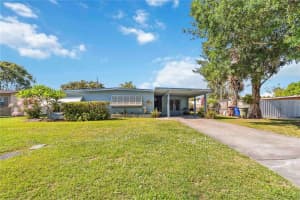2830 W Oak St, KISSIMMEE