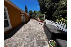 10207 CODY LANE, ORLANDO, FL 32825 Sold 08/29/25