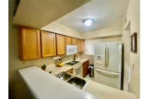 167 SCOTTSDALE SQUARE, WINTER PARK, FL 32792 Sold 07/31/25