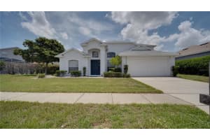 408 Bloomingdale Dr, DAVENPORT