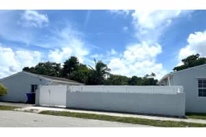 2402 RODMAN STREET, HOLLYWOOD, FL 33020 - MLS#MFRS5129480